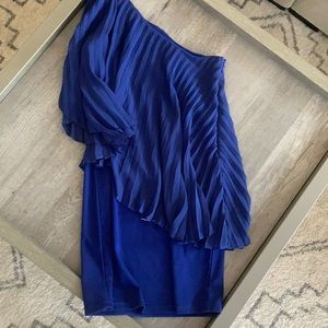 One shoulder blue dress